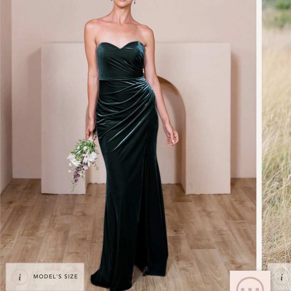 Ariel Convertible classic Emerald Green Velvet Dress from revelry, size 4 reg.